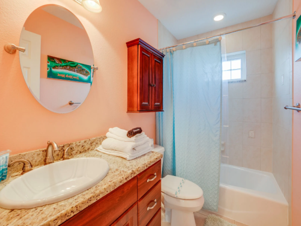 Luxury Coastal Retreat in Holmes Beach Sleeps 8